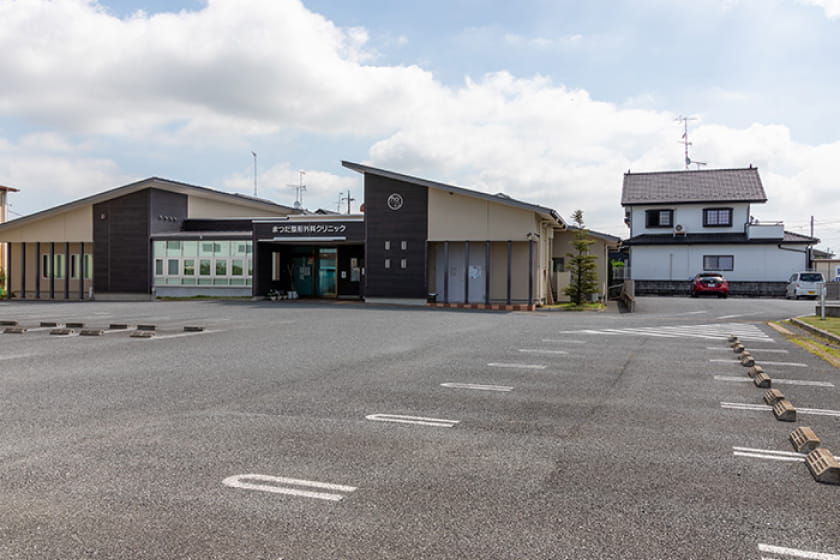 広々とした駐車場